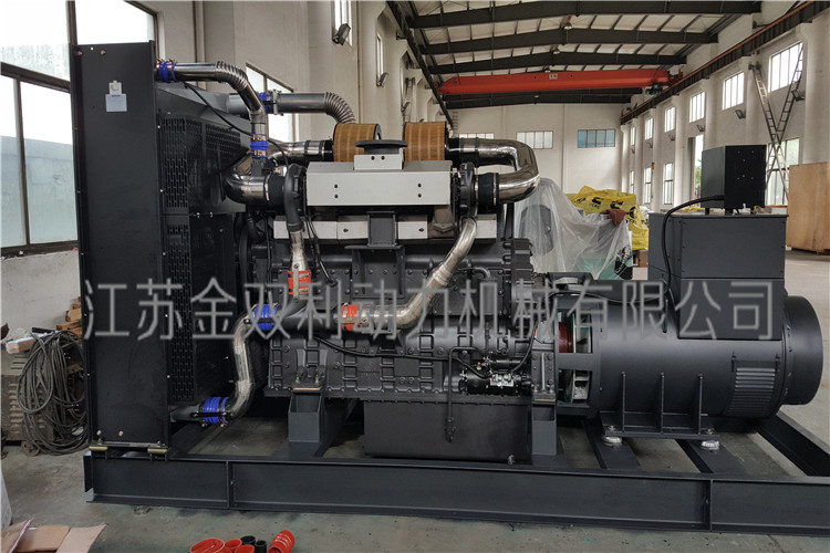 700KW�ϲ�|�L�l늙C�M